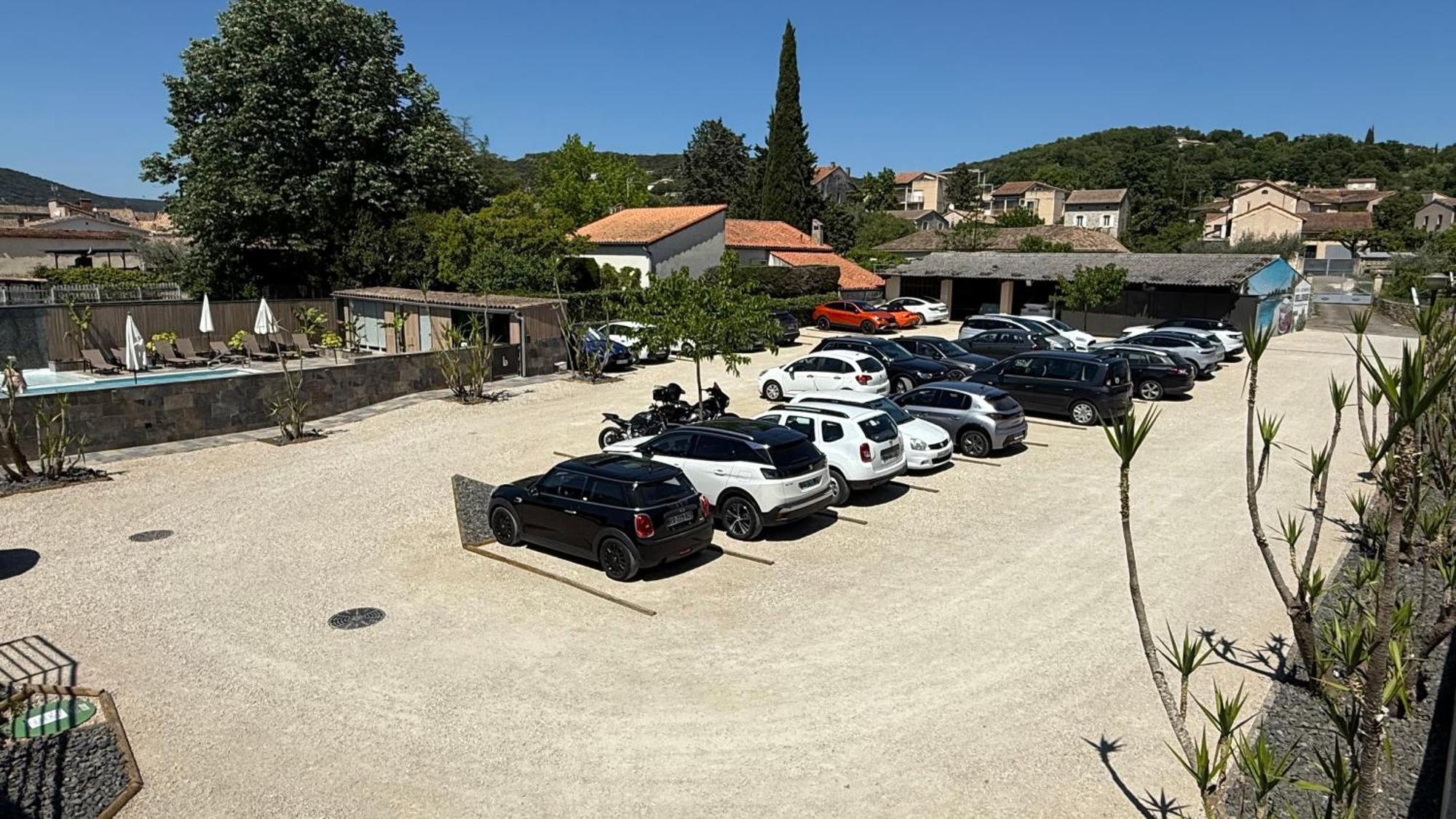 Logis Hotel Restaurant Bellevue Saint-Martin-dʼArdèche المظهر الخارجي الصورة